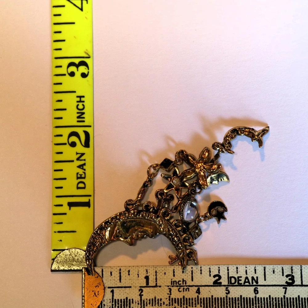Vintage Style Gold Tone Celestial Man in the Moon Brooch Star Flower Charms Pin